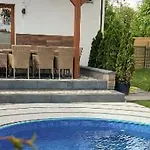 Gorgeous Home In Koscierzyna With Sauna Hébergement de vacances
